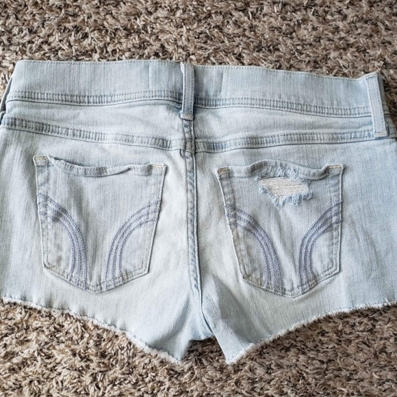 Hollister short shorts - Picture 2 of 5